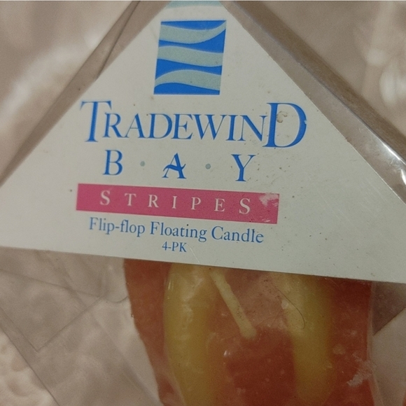 *TRADEWIND BAY Flip-Flops Floating Candles 4 Pk - Picture 2 of 4